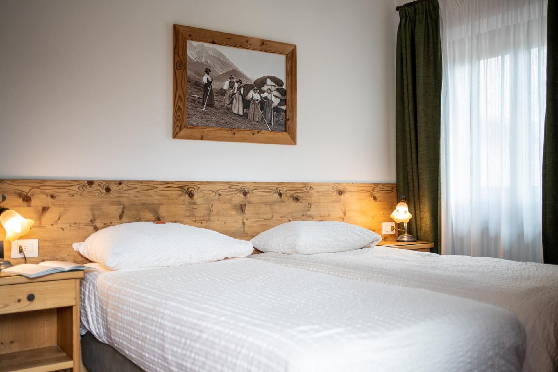 Hotel Panda Cortina- Ricarica Auto Elettriche Cortina dʼAmpezzo Eksteriør billede