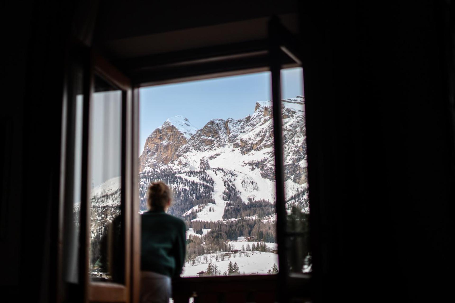 Hotel Panda Cortina- Ricarica Auto Elettriche Cortina dʼAmpezzo Eksteriør billede