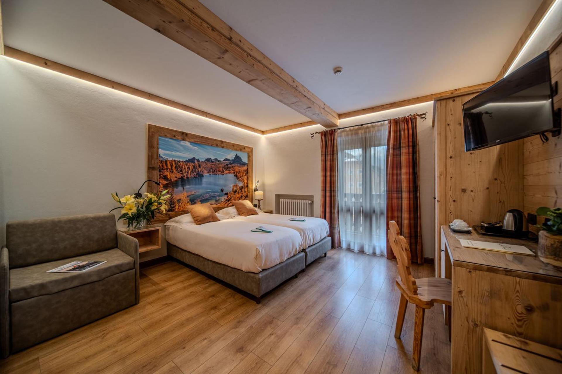Hotel Panda Cortina- Ricarica Auto Elettriche Cortina dʼAmpezzo Eksteriør billede